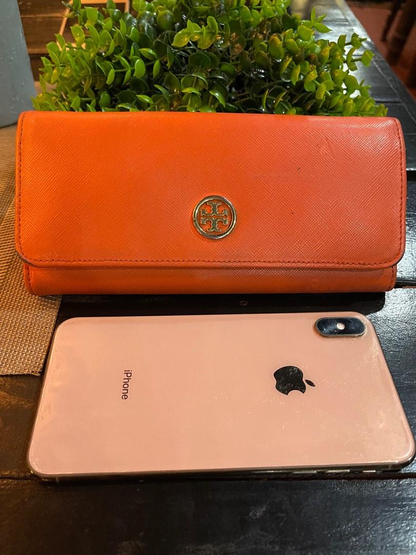 TORY BURCH Robinson Saffiano Envelope Continental - Depop