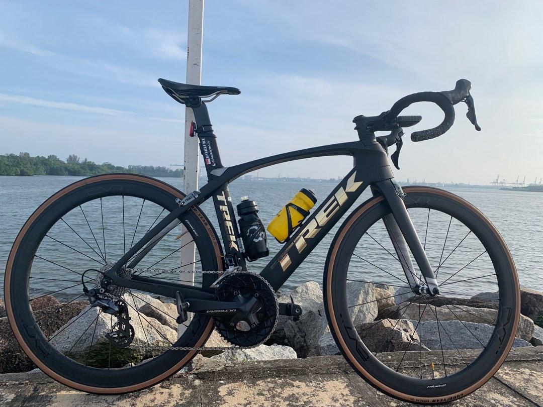 Trek Madone 9 H2 Size 52 Sports Equipment Bicycles Parts