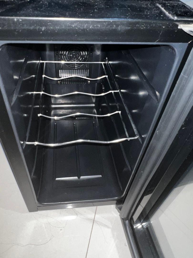 Vivant 8 bottles wine cellar, TV & Home Appliances, Kitchen