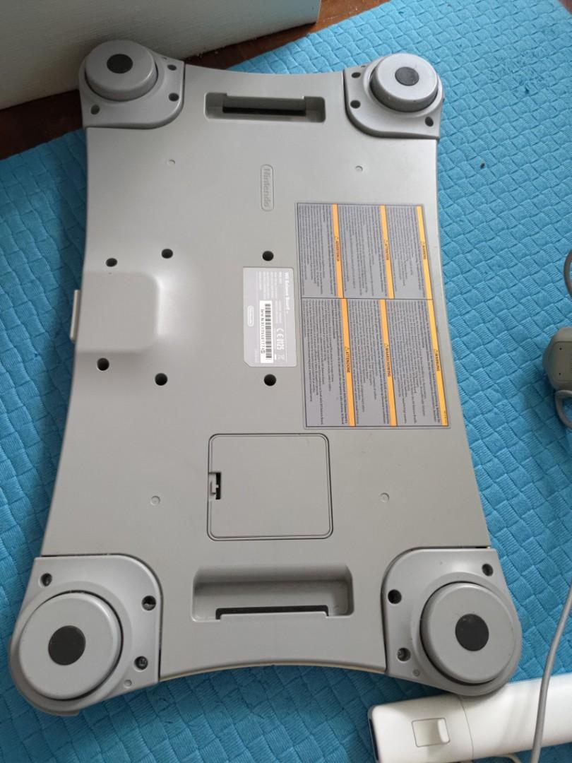 Wii 16gb with games ++ wii fit balance board, Video Gaming, Gaming