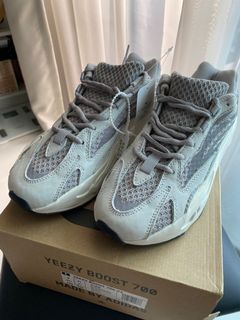 (Category: ) located in . Submitted by shoeshi_sassyme_sg (Listing ID 1186182148, Image 1). Description: .
