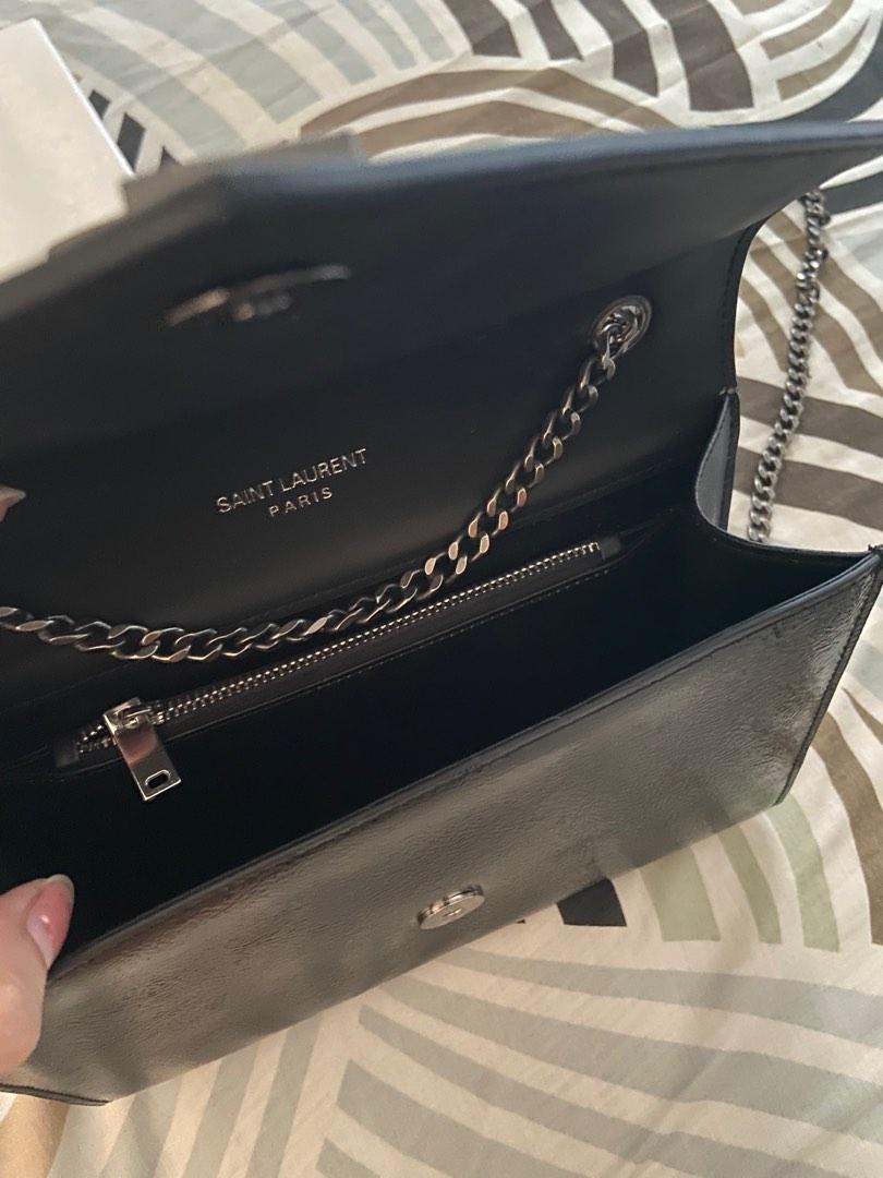 Ysl patent leather bag (Category: Cross-body Bags) located in Muntinlupa City. Submitted by secondsbyb (Listing ID 1186144429, Image 3). Description: Dm me for more info Actual photos Barely used.