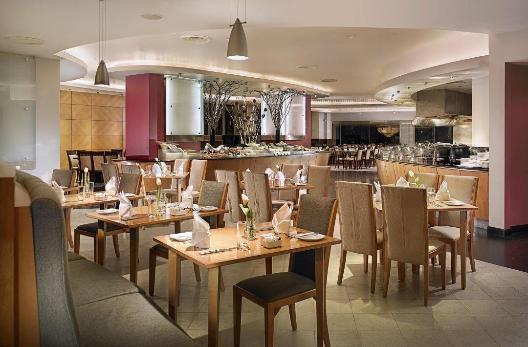 1 to 3 Months Rental. 4Star Hotel. Near Outram Park/Chinatown Train