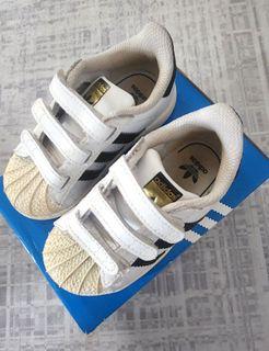 Adidas superstar