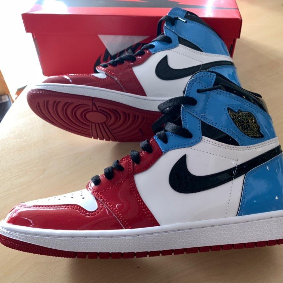 Air Jordan 1 High OG Fearless UNC Chicago