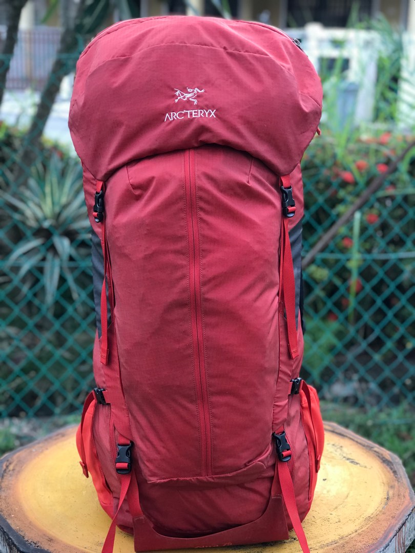 Arcteryx ALTRA 75 backpack mens REG Red, Sports Equipment, Hiking ...