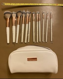 （分類：）位於 。 由 lolo_ff342 提交（商品編號 1186442963，圖片 1）。簡介： 。