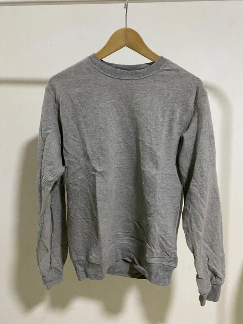 Bundle / preloved (Category: Tops) located in Petaling Jaya. Submitted by phetskoolz (Listing ID 1186450867, Image 1). Description: setiap pembelian rm50 ke atas dapat free postage pit : 19 inch panjang : 25 inch baju condition keadaan baik tiada koyak.