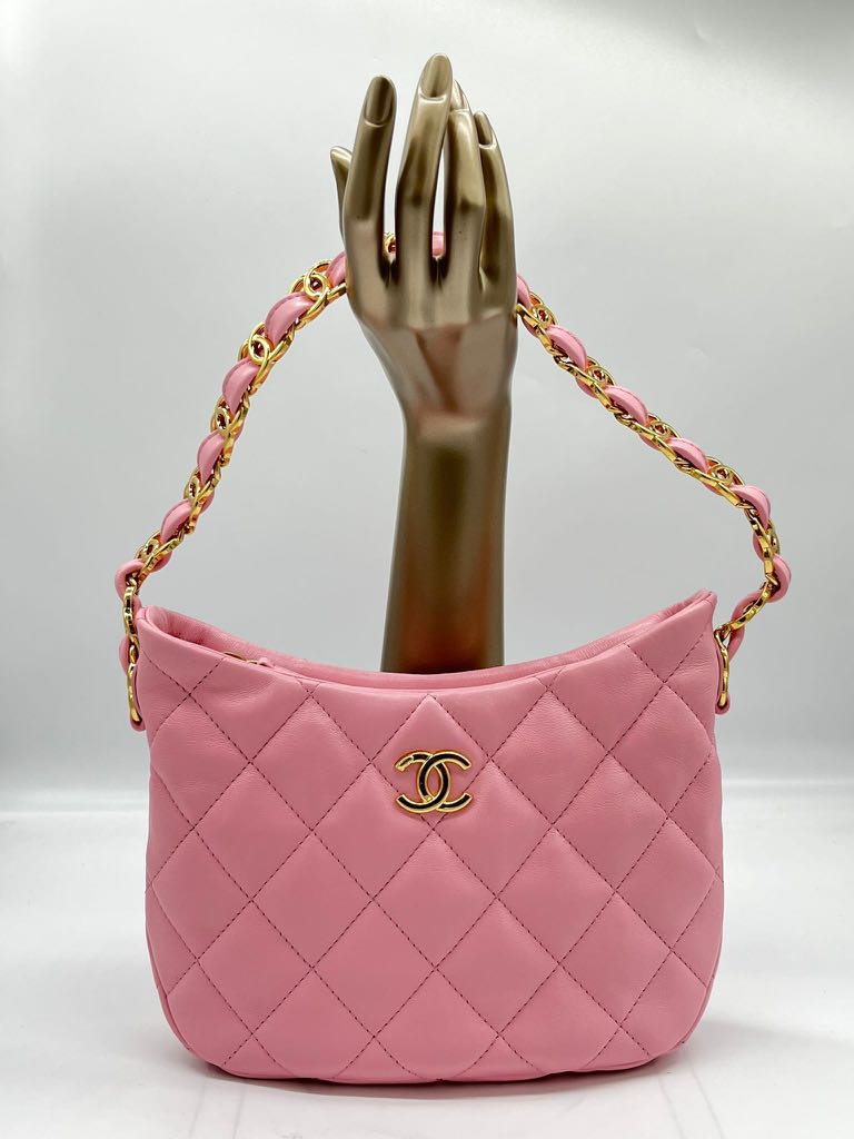 Chanel 22k hobo bag pink, 名牌, 手袋及銀包- Carousell