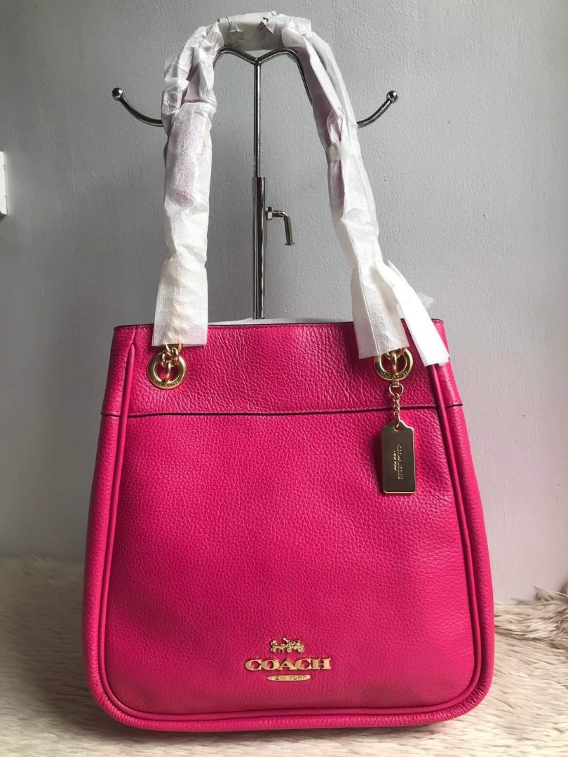 Coach Cammie Chain Bucket Bag - Bold Pink, Women's Fashion, Bags ...