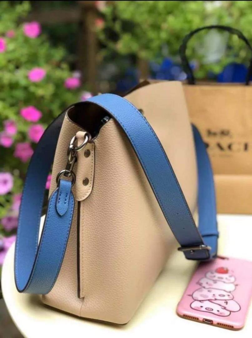 Coach Willow Hobo Shoulder Bag in Beige, Women's Fashion, Bags