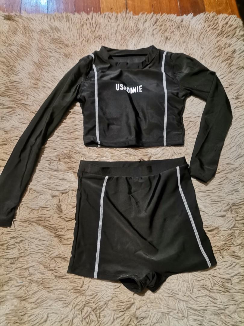 Crop top rash guard, Women's Fashion, Swimwear, Rash guard on Carousell