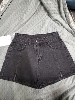 (Category: ) located in . Submitted by yenny_26 (Listing ID 1186420735, Image 1). Description: .