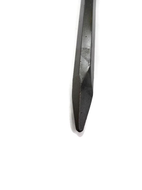 Drexel 18 HEX POINTED SHANK CHISEL (Category: Home Improvement Tools & Accessories) located in Manila. Submitted by yaleph (Listing ID 1186351037, Image 3). Description: ● Authentic Drexel Hex Shank Chisel ● Type: Pointed ● Hex: 18mm ● Length: 350mm Contact us at 09164053353.