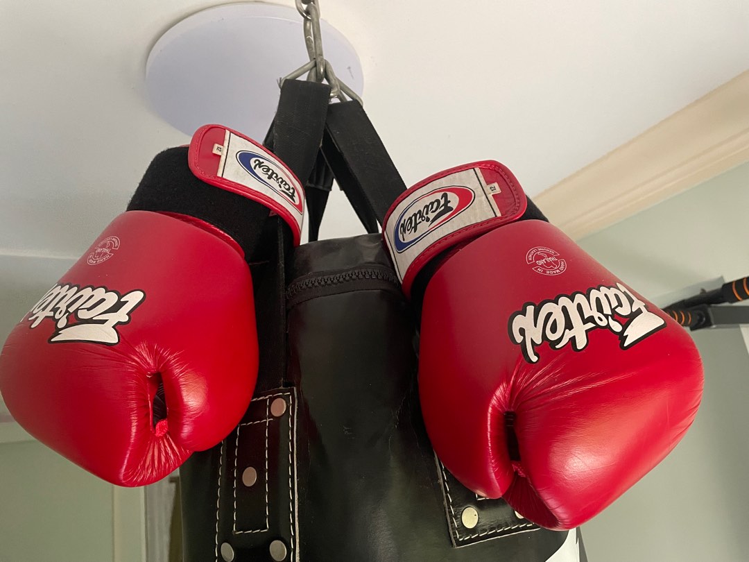 Fairtex Gloves, Sports Equipment, Exercise & Fitness, Cardio & Fitness