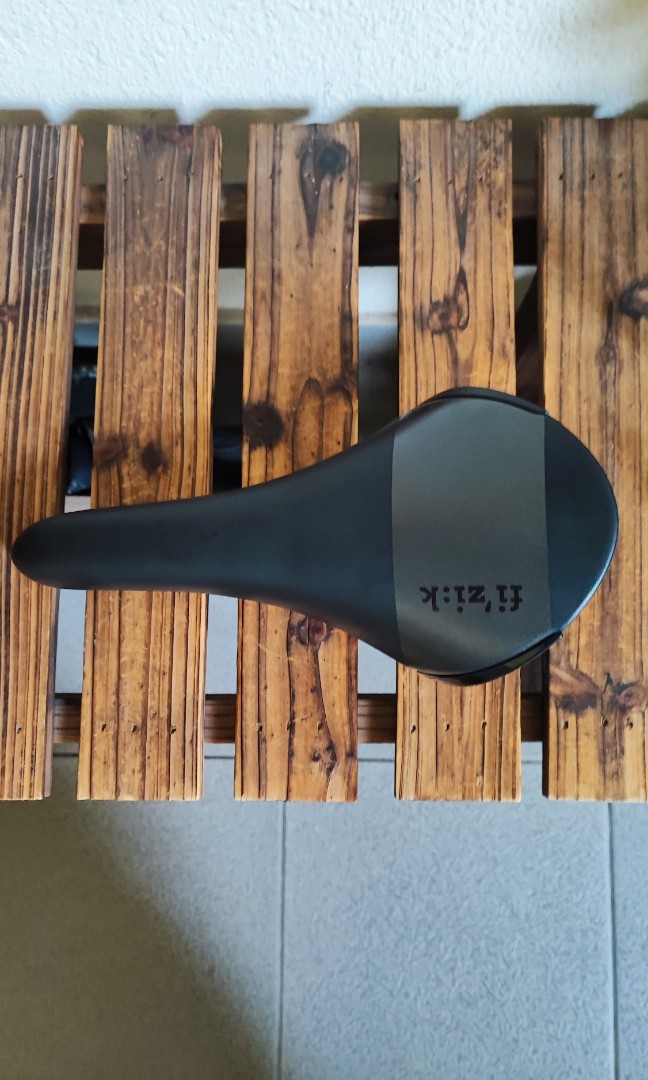 fizik r7 saddle