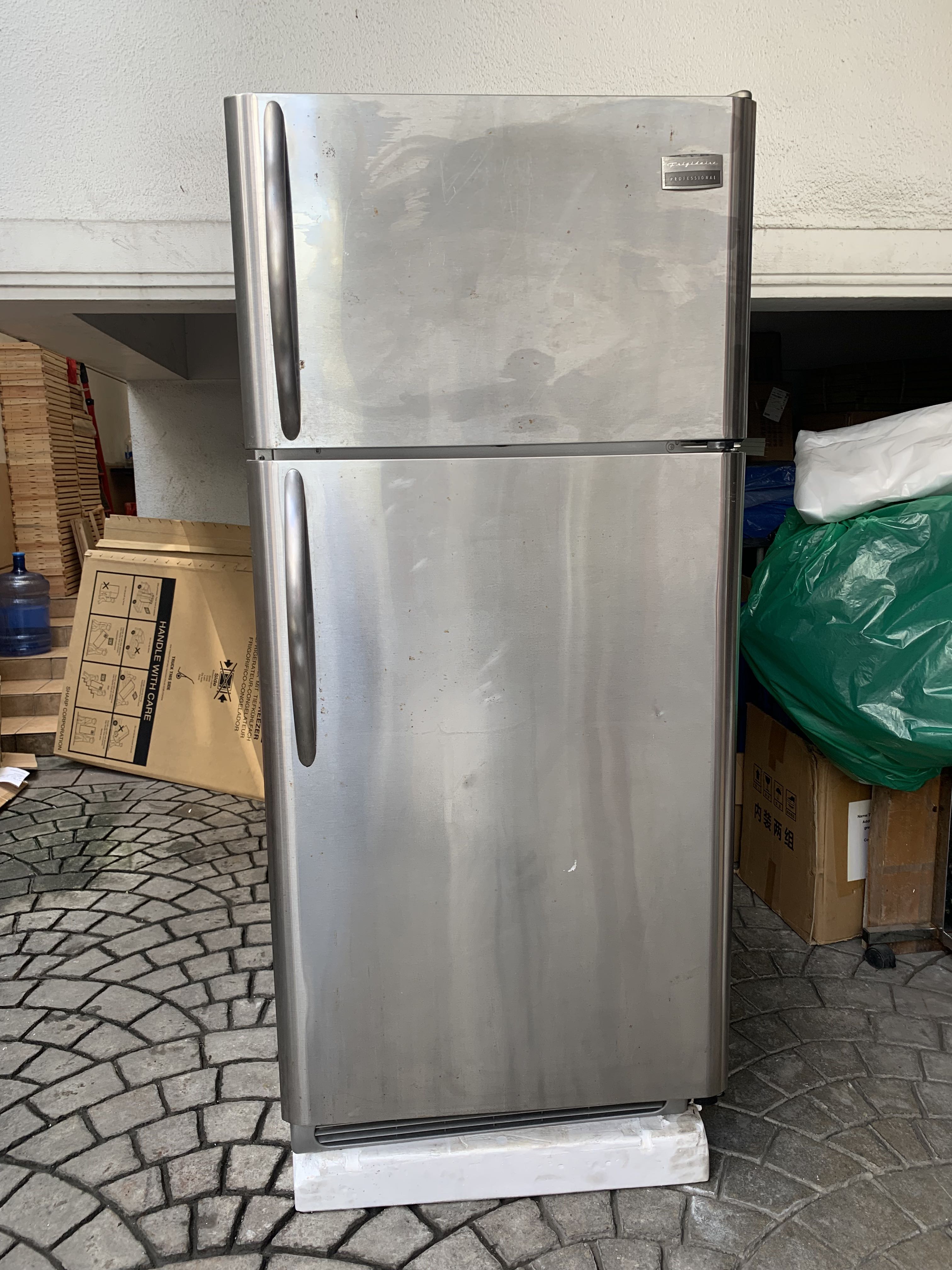 Heavy Duty Frigidaire USA 20 cubic feet Ref 2door Stainless Steel Body