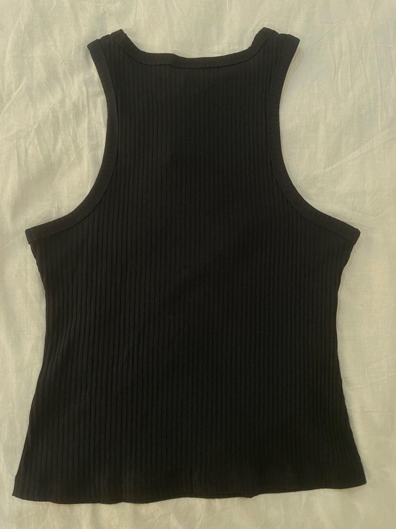H&M black tank top small (Category: Sleeveless) located in Quezon City. Submitted by jujuloco (Listing ID 1186353271, Image 2). Description: New H&M black tank top Size small Rfs: I wear medium Mop: gcash or bpi only Buyer covers shipping Pls message and offer only if serious buyer. Transact in 24 hours. Thank you :) .