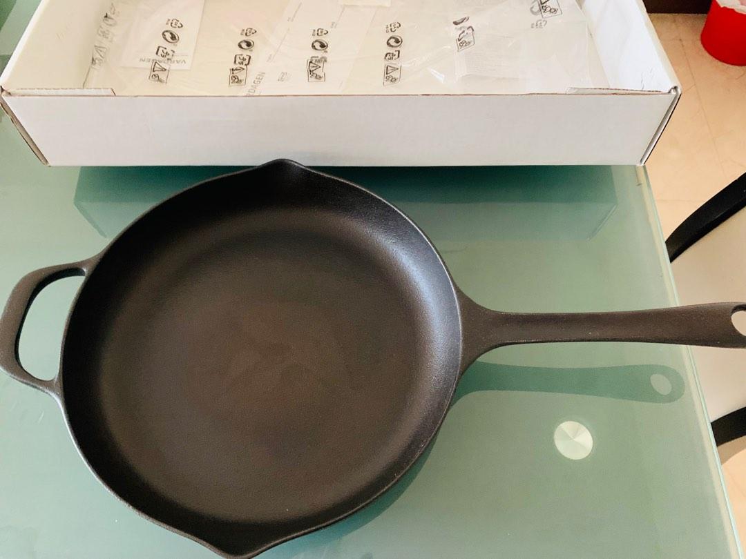 Ikea 28Cm Cast iron pan with Lid, Furniture & Home Living, Kitchenware