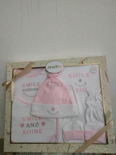 Juniors Babyshop gift set