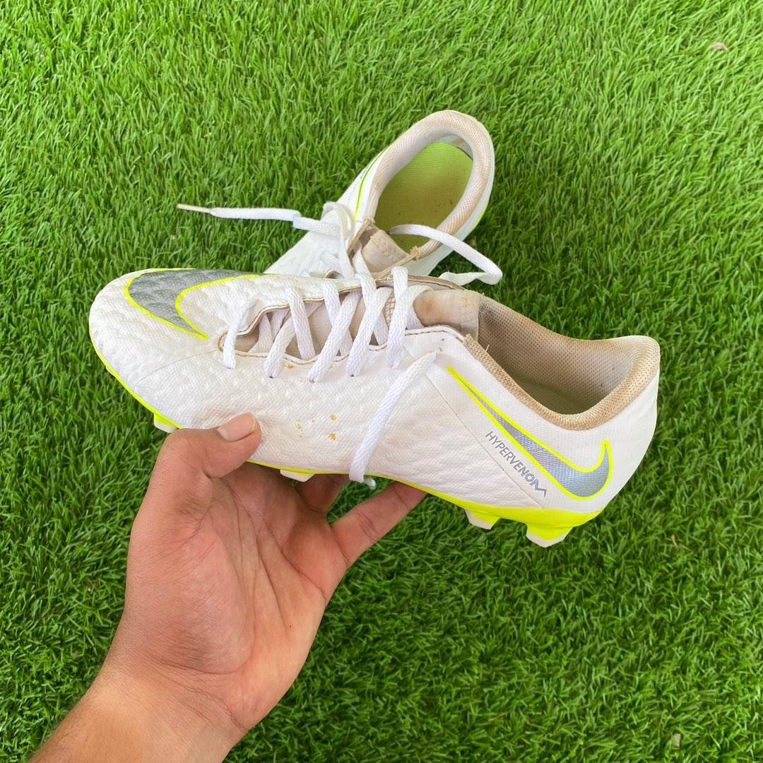 Nike hypervenom phantom hotsell 3 academy
