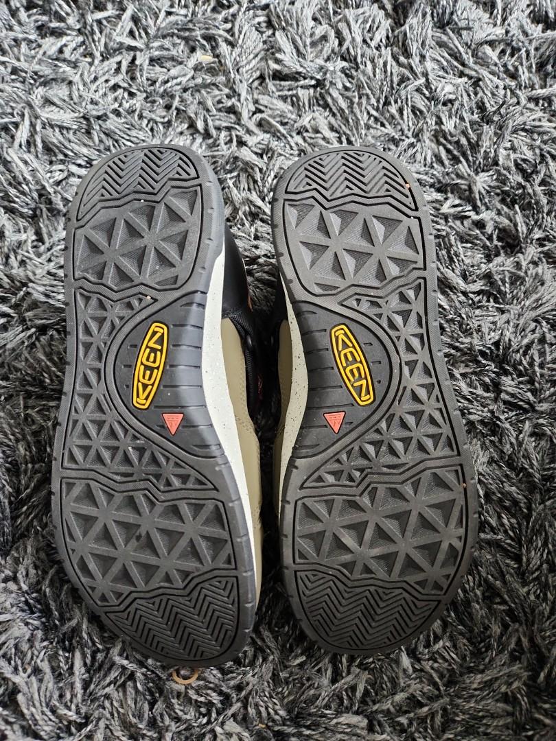 Keens 43, Men's Fashion, Footwear, Casual shoes on Carousell