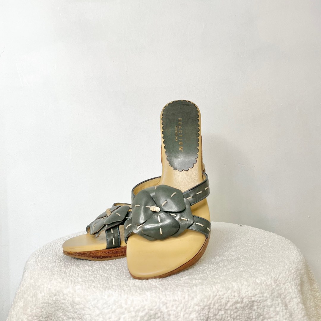 kenneth cole reaction heels