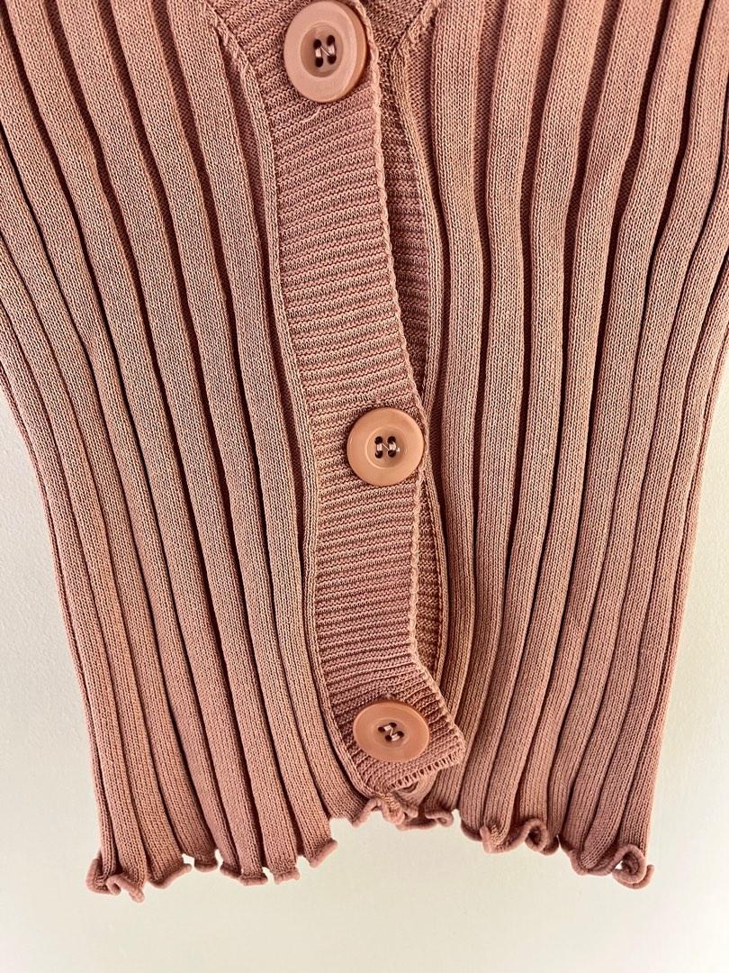 Knitted Button Jennie Top (White and Pink) (Category: Blouses) located in Quezon City. Submitted by andydeleon (Listing ID 1186398448, Image 3). Description: Knitted Button Jennie Top (White & Pink) - 260 each, 500 bundle ✿ bought from yous.ph on shopee ✿ original price: 295 ✿ fits XS-S frames and stretchable ☁ L - 14.5“ ☁ W - 11“ ♥ also available in shopee ♥ kindly send us a message for inquiries ♥ measurements indicated are taken with the item 