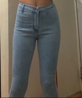 (Category: ) located in . Submitted by declutterbyourstruly (Listing ID 1186450918, Image 1). Description: .