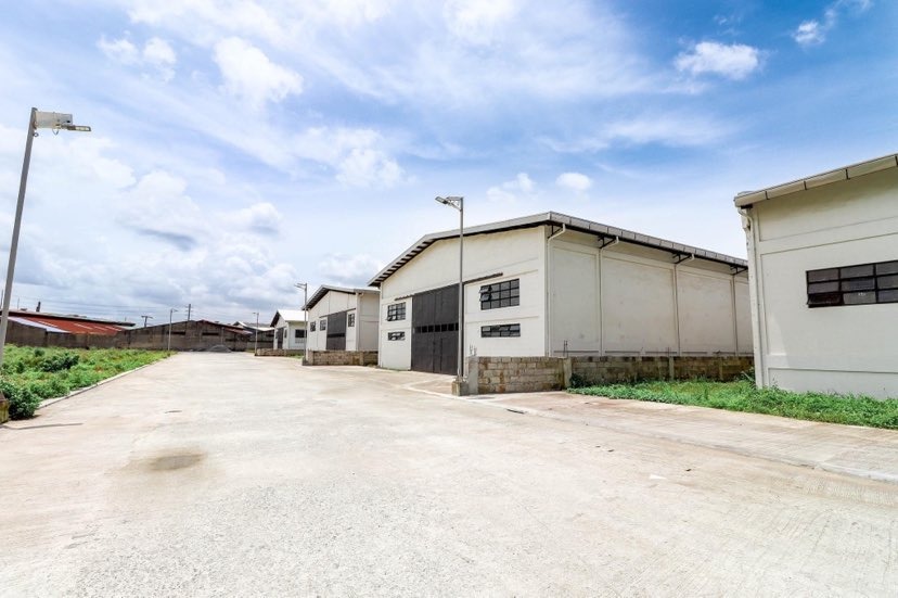 Lot & Warehouse For Sale in Mindanao Avenue Quezon City , Property, For