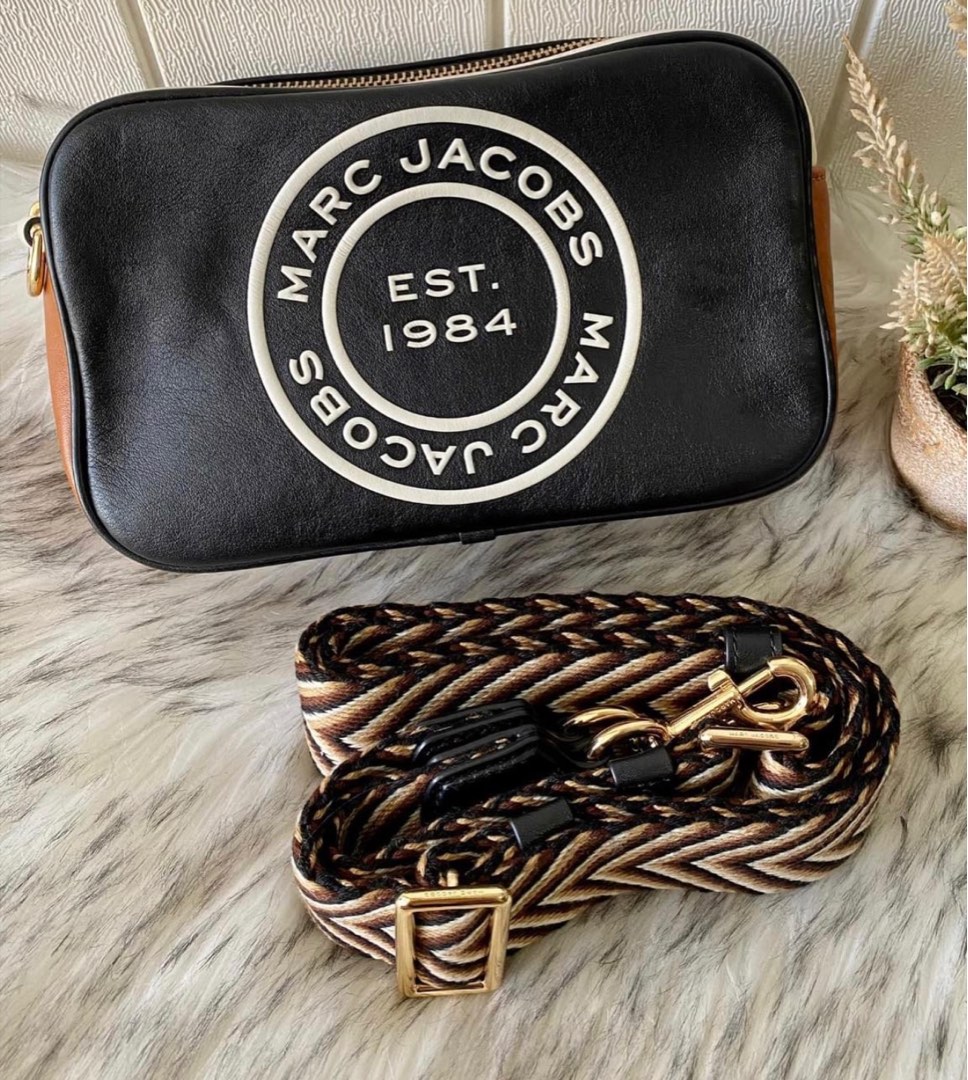 Marc Jacobs Camera Bag (AUTHENTIC), Luxury, Bags & Wallets on Carousell