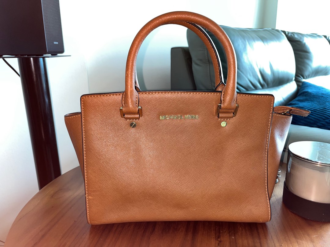 Michael Kors Bag Luxury Bags Wallets on Carousell