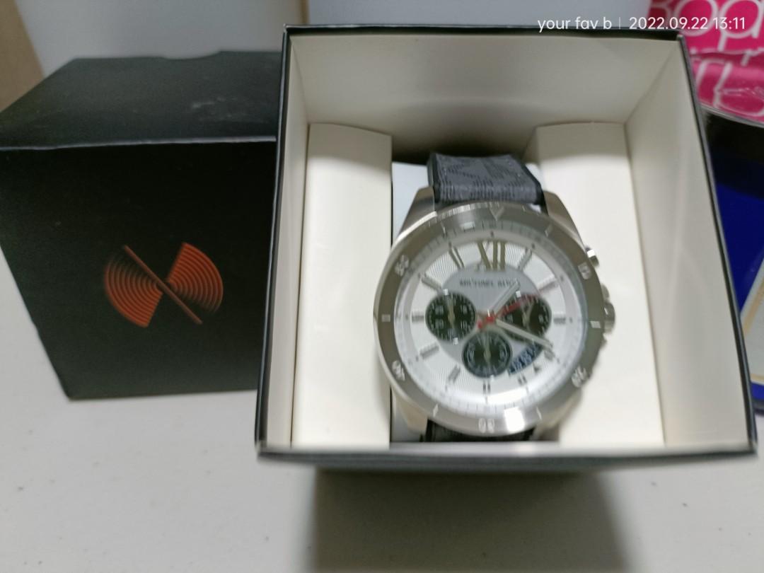 Refurbished michael kors watch deals