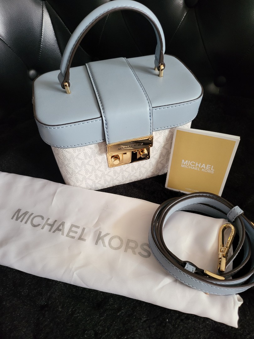Michael kors trunk 2025 bag