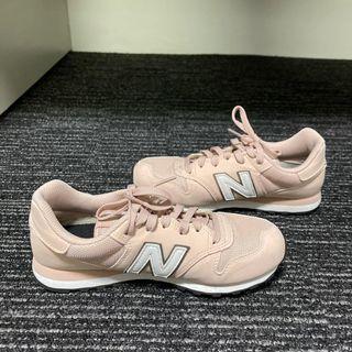 New balance shoes