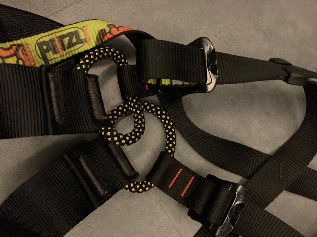 PETZL SIMBA Kids Climbing Harness, Sports Equipment, Hiking & Camping on Carousell
