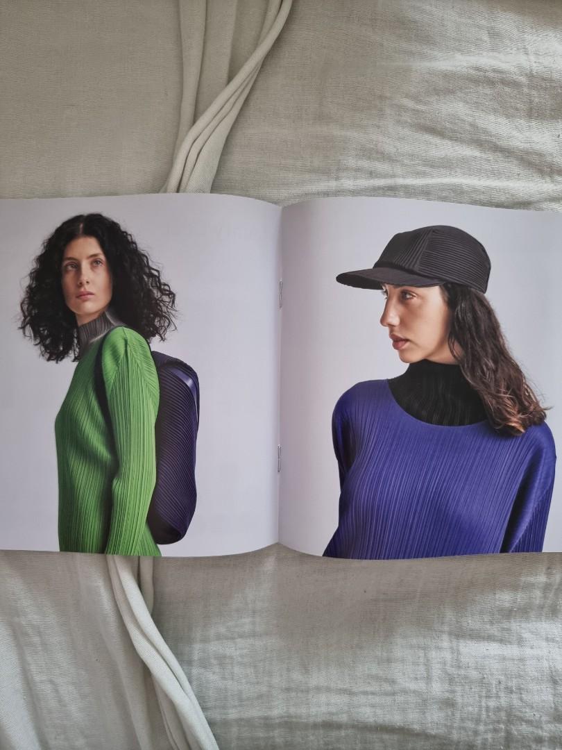 PLEATS PLEASE ISSEY MIYAKE AW 2021/22 CATALOG, Hobbies & Toys, Books