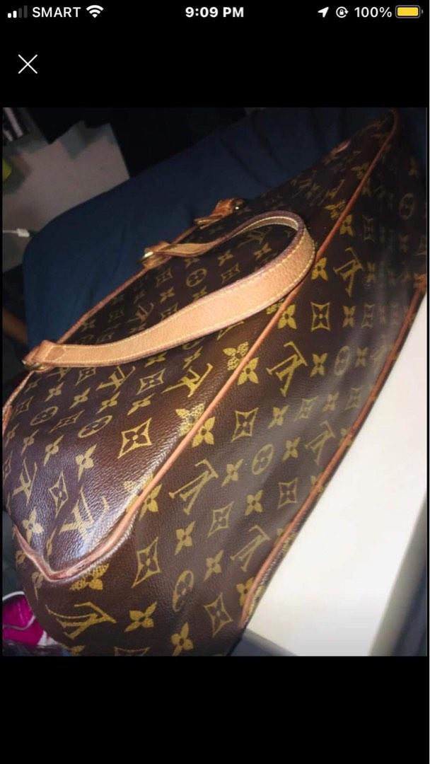 Preloved LV (Category: Shoulder Bags) located in Malabon City. Submitted by jasDR (Listing ID 1186193529, Image 3). Description: Designer: LV Style: Tote Material: Monogram Canvas Color: Brown Made: France Date Code: DU0017 Size: Height: 9.05 Width: 15.3 Depth: 5.51 Shoulder: 21.65 Condition (Outside) rubs on the leather parts. minor stains Bag only - no inclusion.