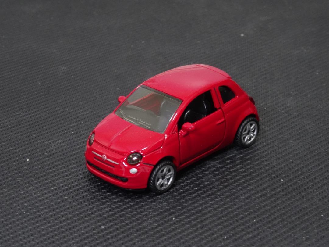 Siku 1453 Voiture Fiat 500 Miniature - Jouet Enfant Métal/Plastique, Pneus Caoutchouc, 7.1x3.8x3cm