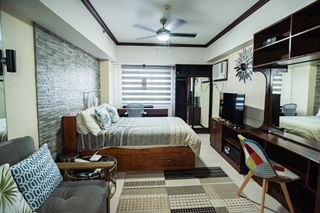 MAKATI PRIME PROPERTIES Collection item 3