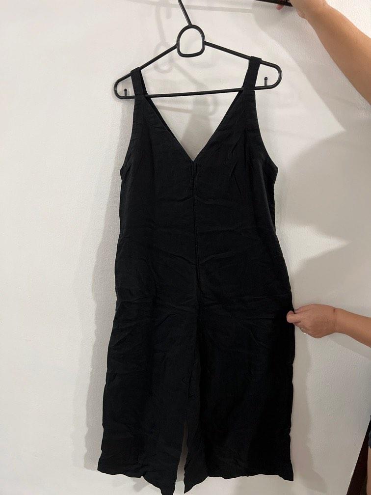 Uniqlo Black Jumpsuit, Women's Fashion, Dresses & Sets, Jumpsuits on