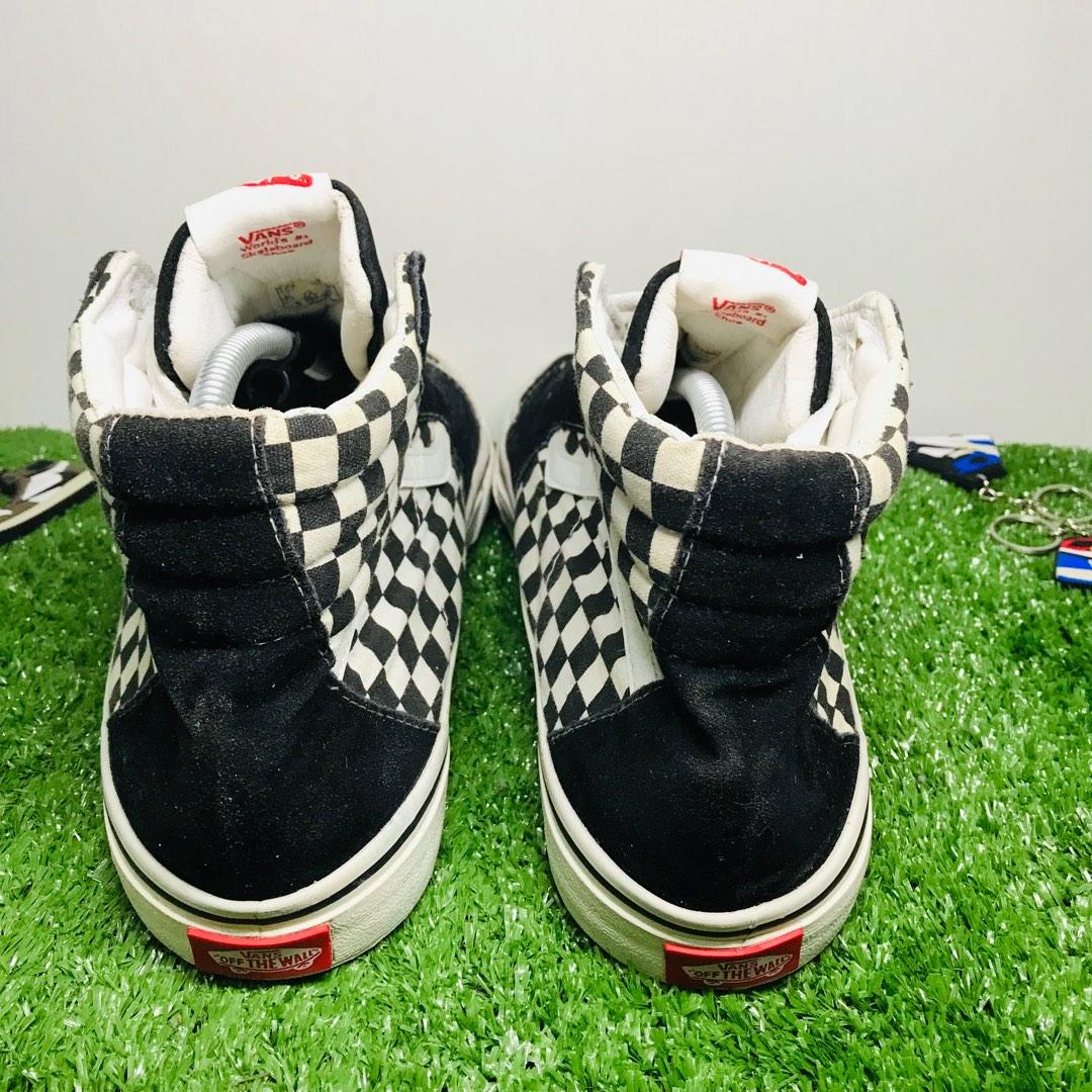 Vans checkerboard tennis shoes hotsell