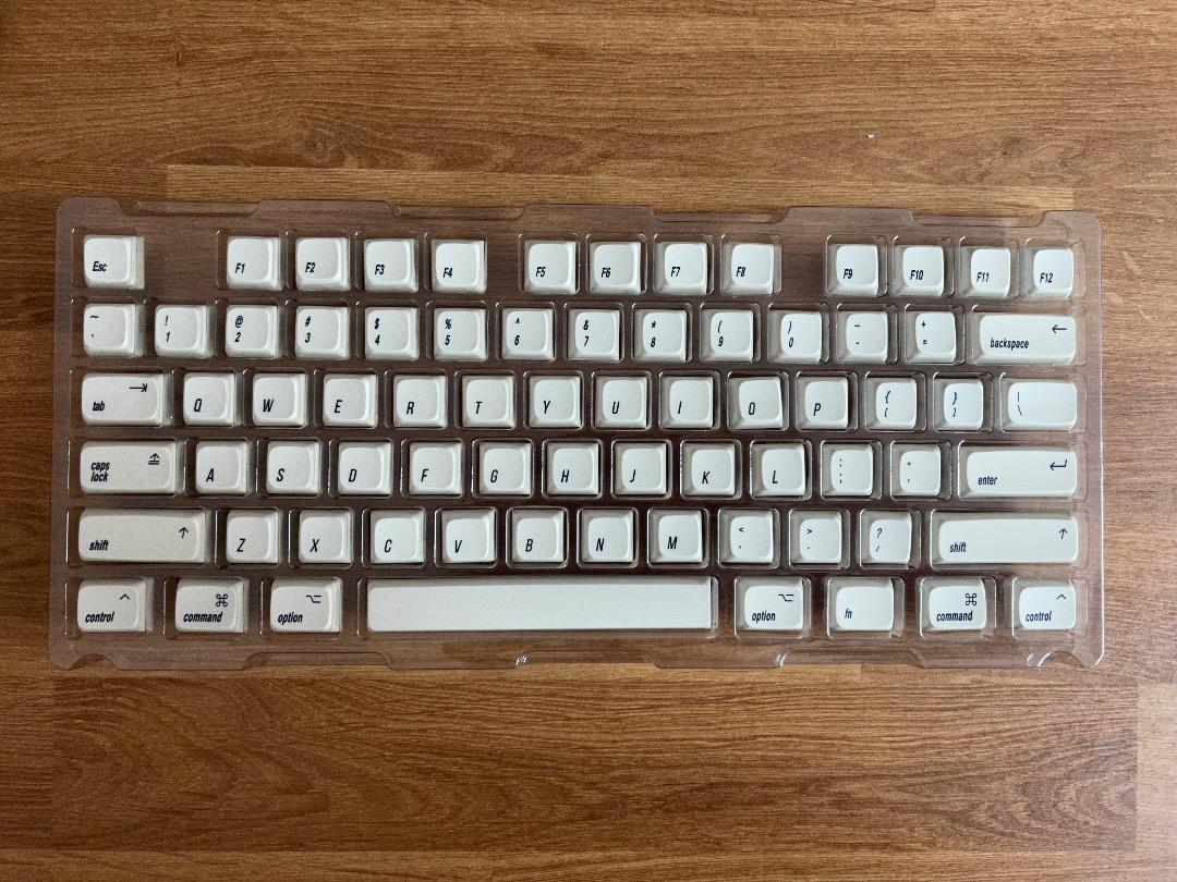 White Retro Apple Style PBT Dye Subbed Keycaps XDA Keyboard Caps 166