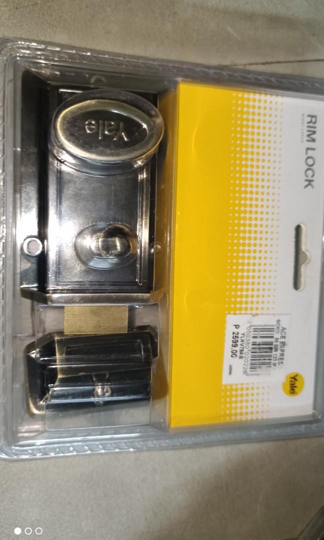 yale rim lock night latch, Furniture & Home Living, Security & Locks