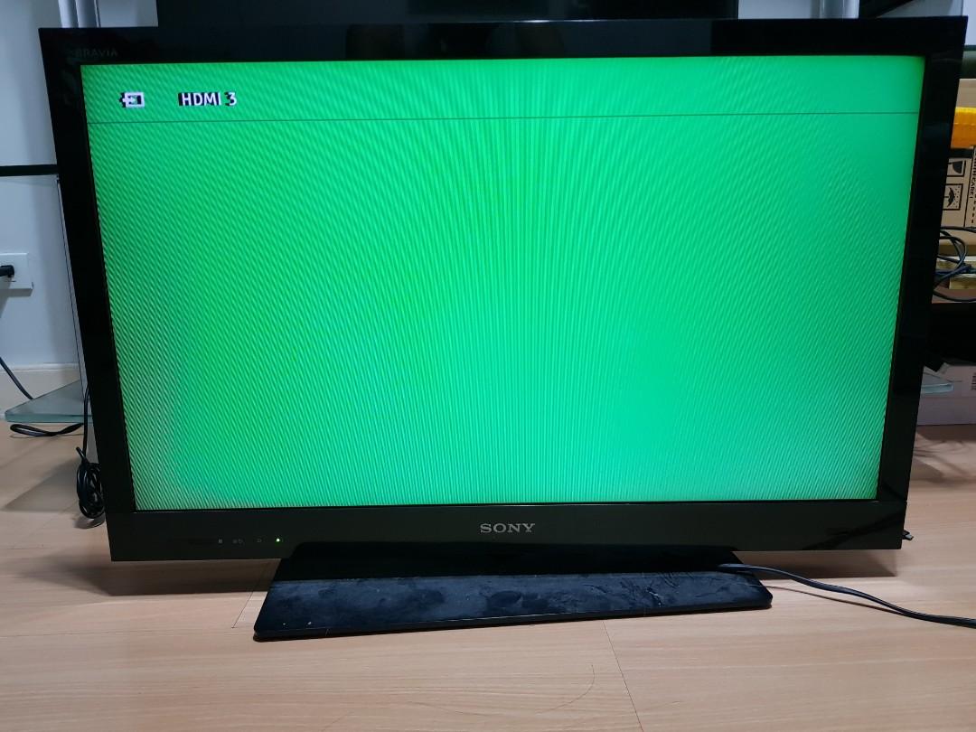32" Sony Bravia 3DTV ex720 + 3 3d glasses [DEFECTIVE, Green screen ] kdl32ex720, TV & Home
