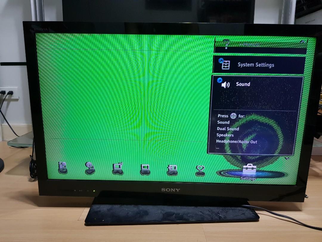32" Sony Bravia 3DTV ex720 + 3 3d glasses [DEFECTIVE, Green screen