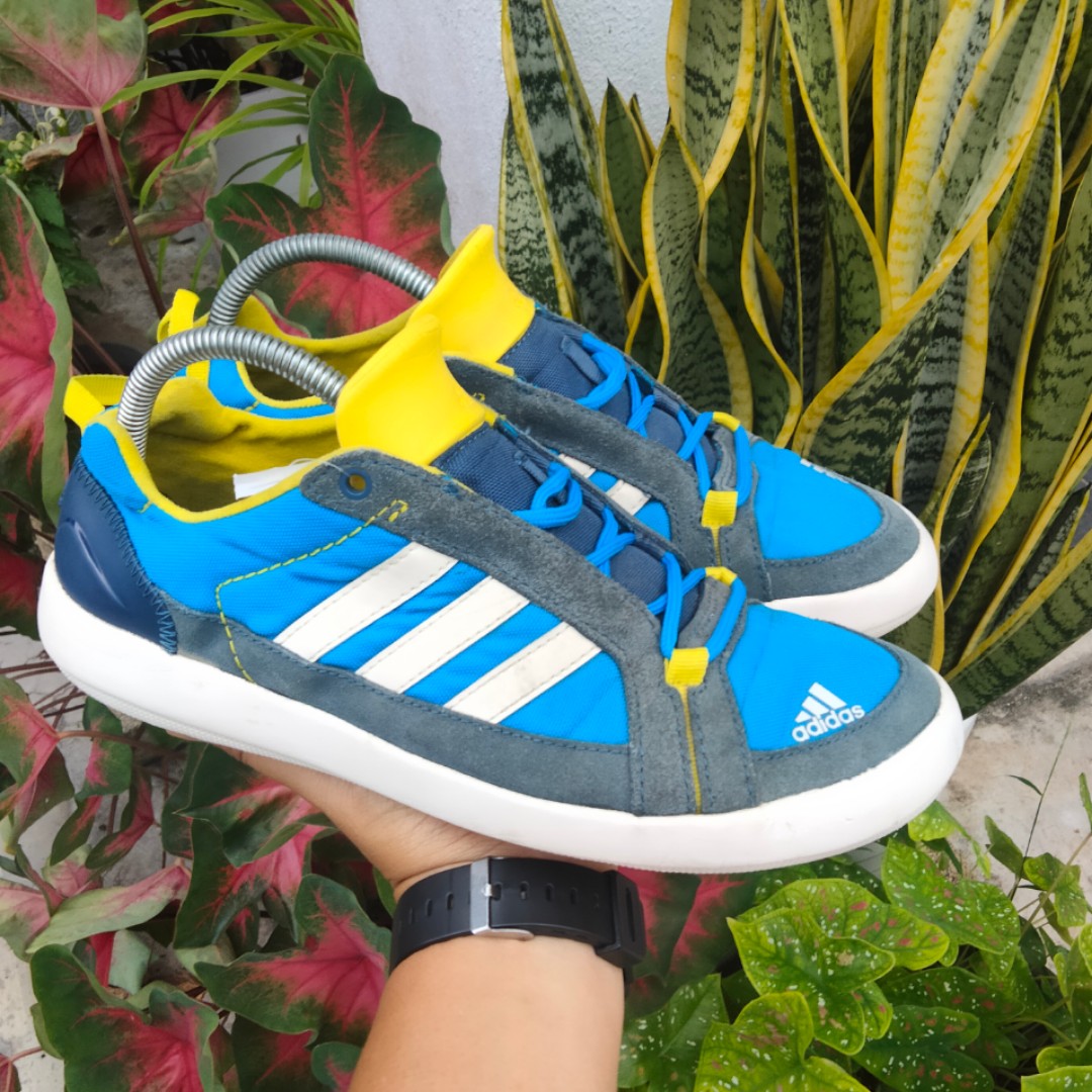 adIdas boat lace dlx outdoor saiz 7.5/41, Men's Footwear, Sneakers on Carousell