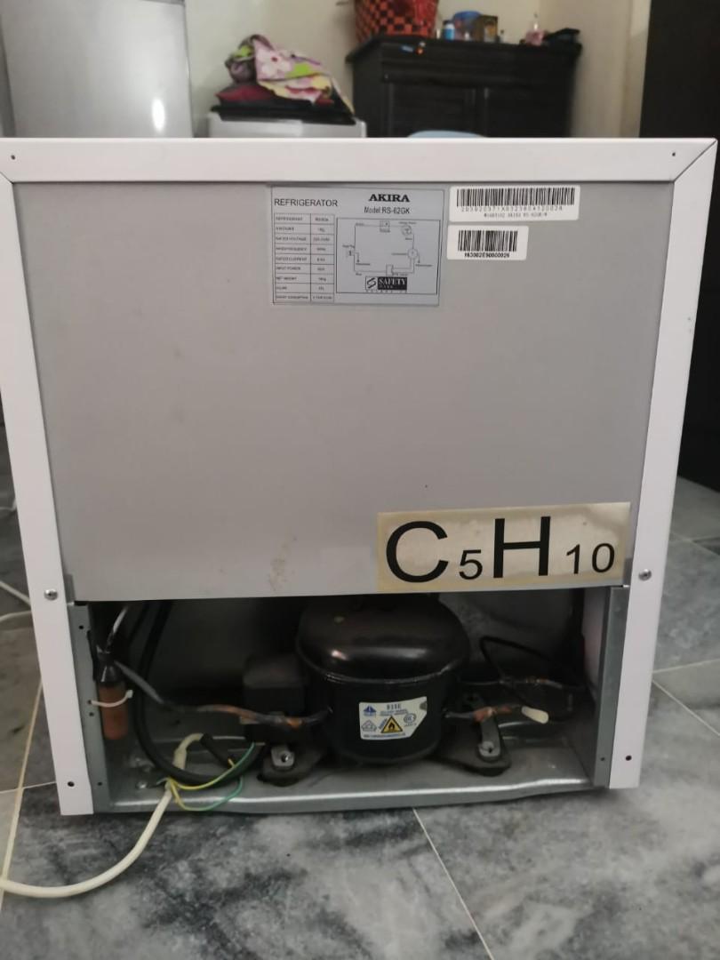 Akira mini fridge (Japan), TV & Home Appliances, Kitchen Appliances