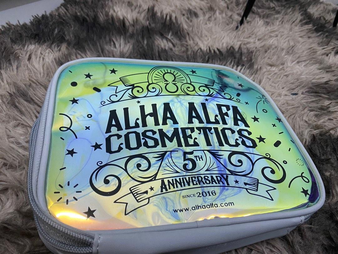 Alha Alfa cosmetic makeup bag