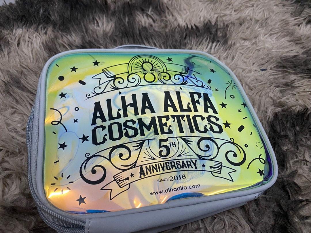 Alha Alfa cosmetic makeup bag
